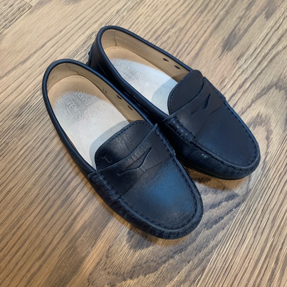 Kids Tods navy loafer size 30